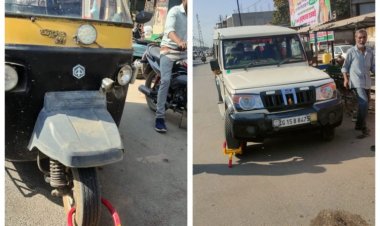 यातायात पुलिस सूरजपुर द्वारा सड़क पर गलत तरीके से खड़ी वाहनों पर की कार्यवाही, यातायात व्यवस्था सुगम बनाए रखने में सहयोग करने की अपील।