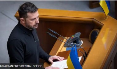 रूस-यूक्रेन युद्ध ख़त्म करने को लेकर क्या बोले ज़ेलेंस्की?