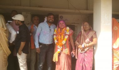 नपं उतई में खिला कमल